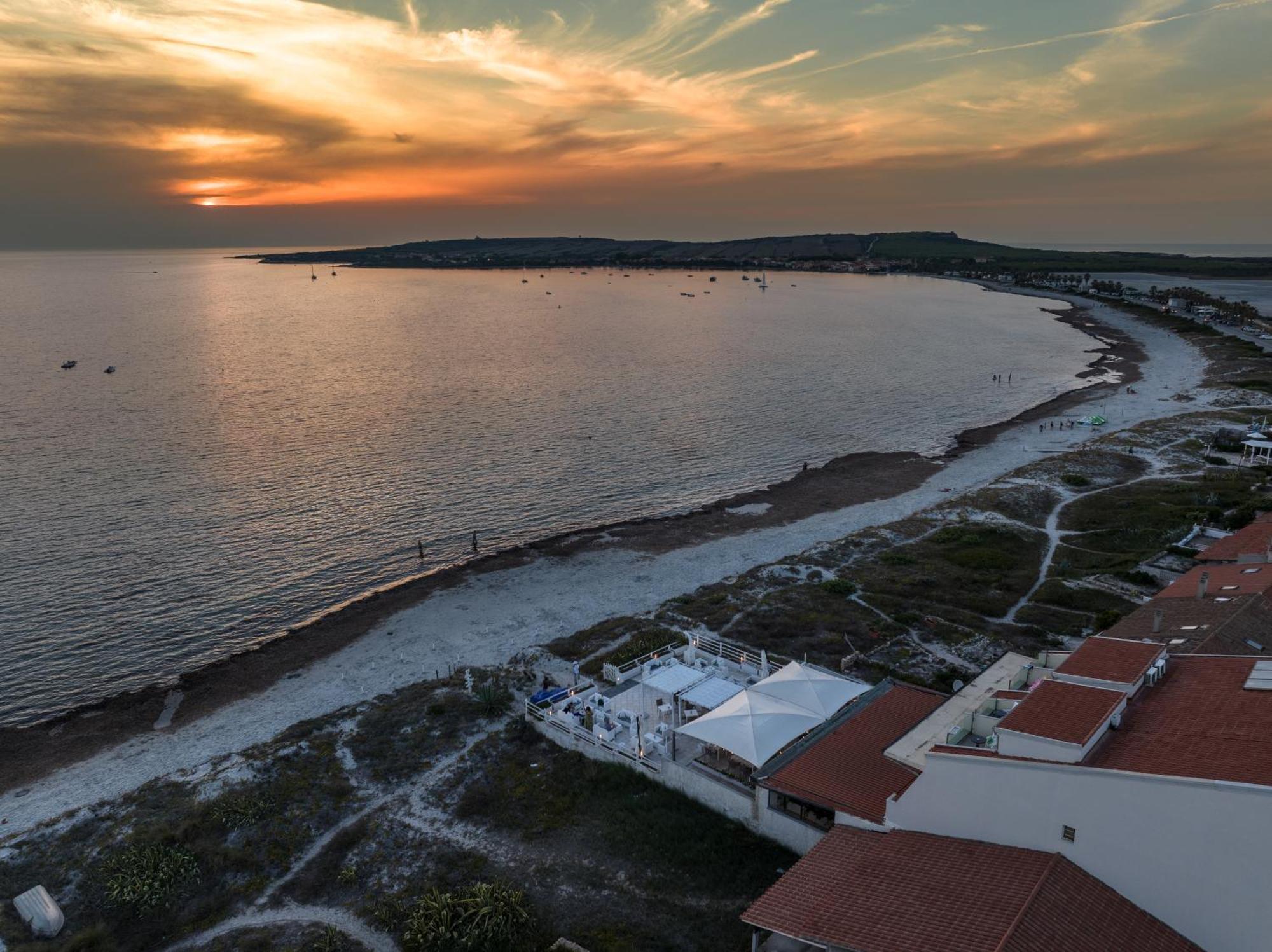 Hotel Maluentu Putzu Idu Exterior foto