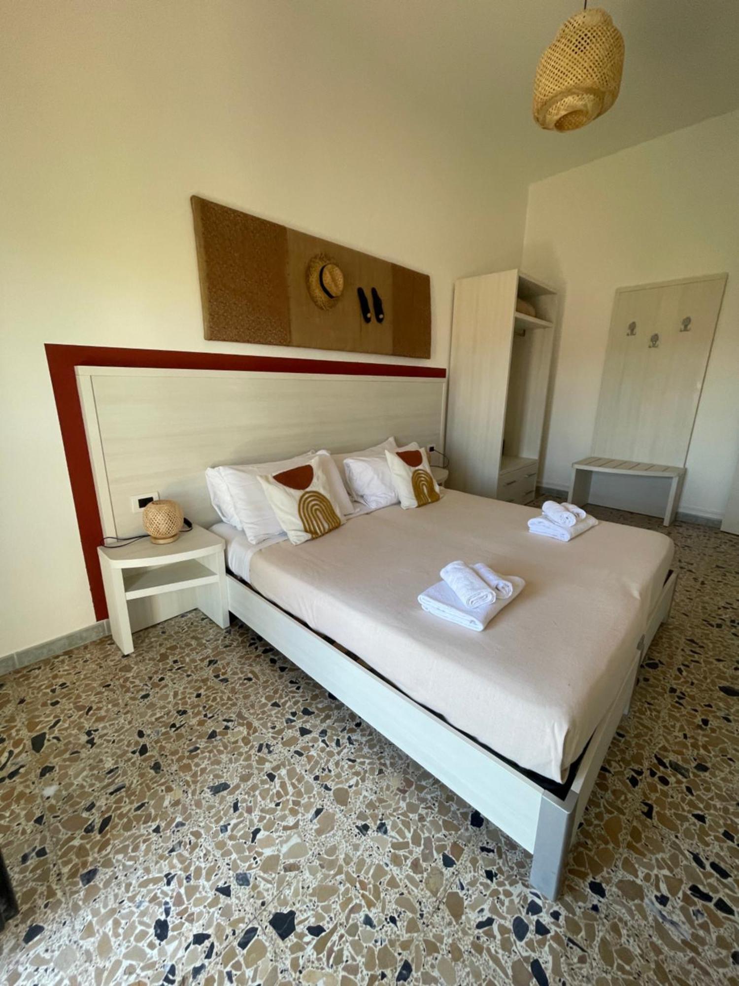 Hotel Maluentu Putzu Idu Exterior foto